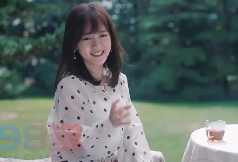 Ngày đầu đóng phim em còn ngại, nhưng em xinh vcl