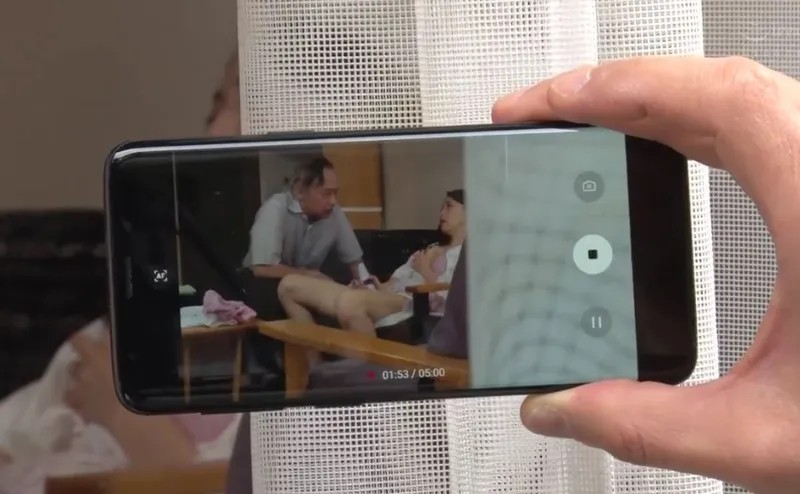 Vợ sắp cưới của con trai gian díu với bố Ông chồng bị gã sếp khu phố phát hiện